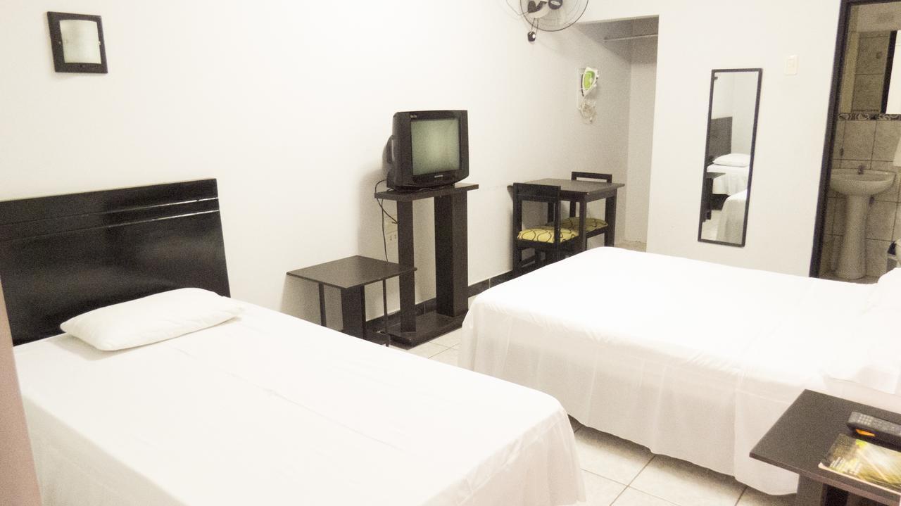 טומבס Jer'S Hostal מראה חיצוני תמונה