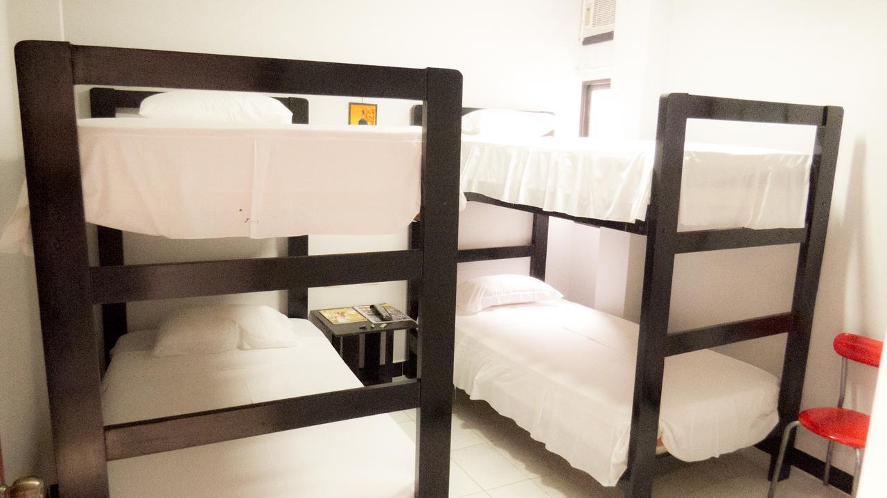 טומבס Jer'S Hostal מראה חיצוני תמונה