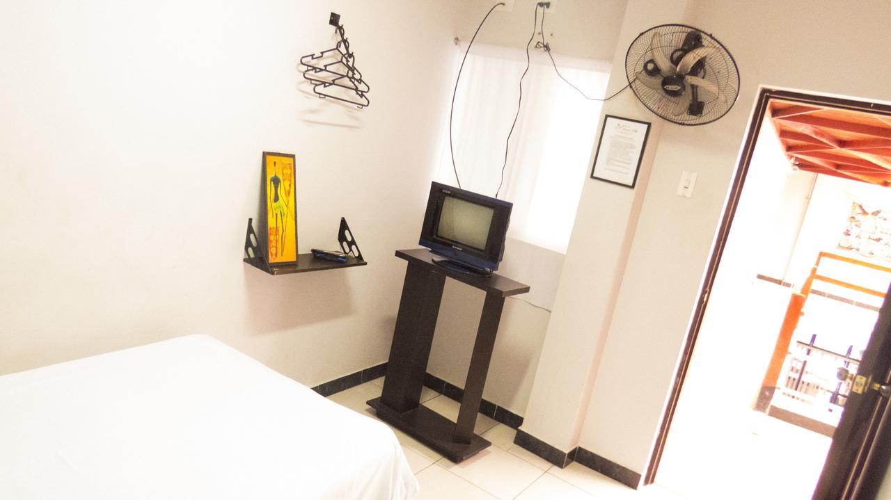 טומבס Jer'S Hostal מראה חיצוני תמונה