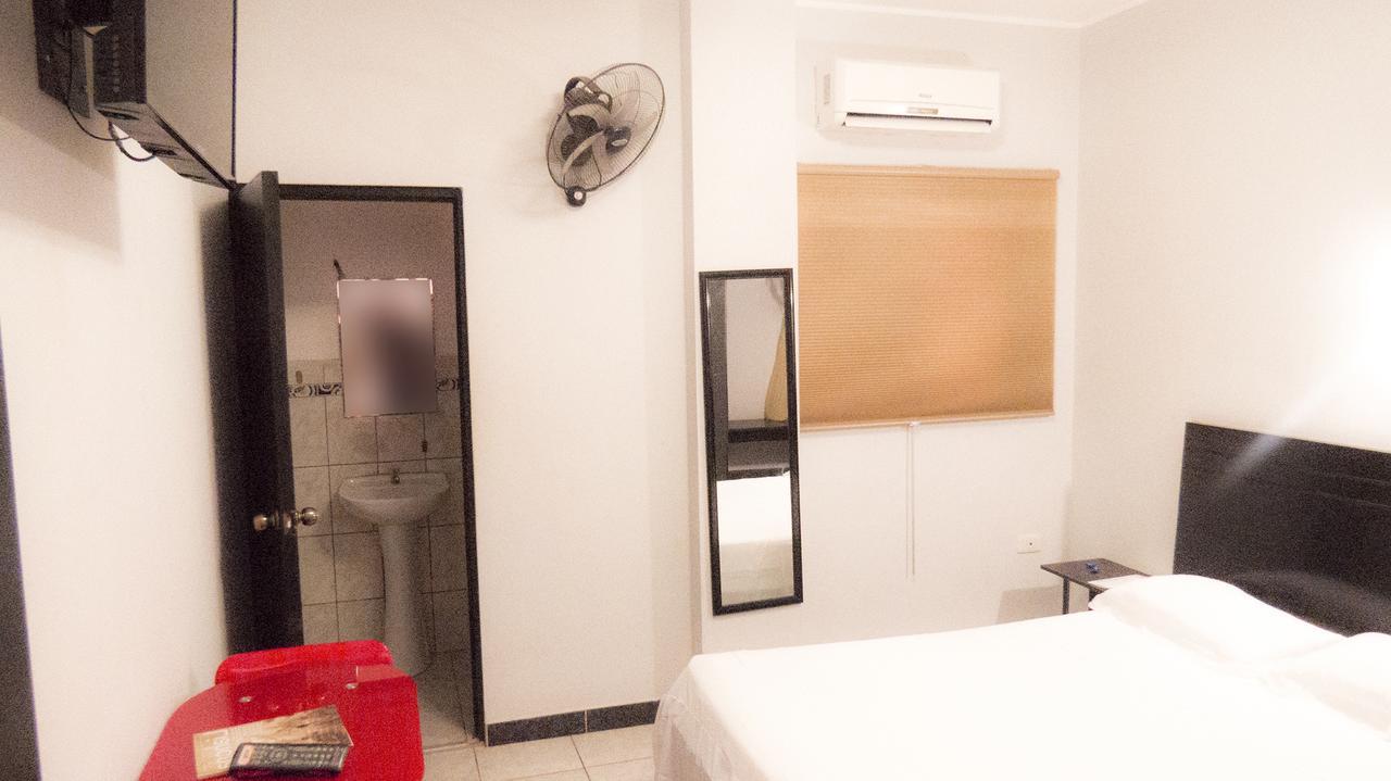 טומבס Jer'S Hostal מראה חיצוני תמונה