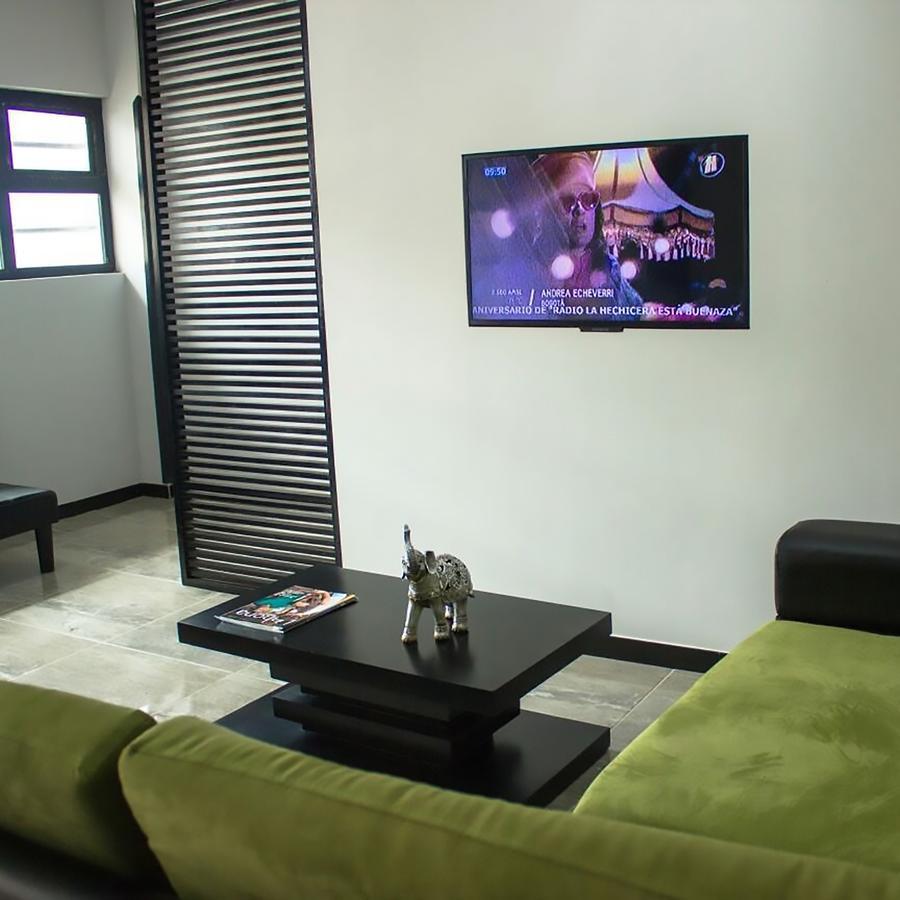 טומבס Jer'S Hostal מראה חיצוני תמונה