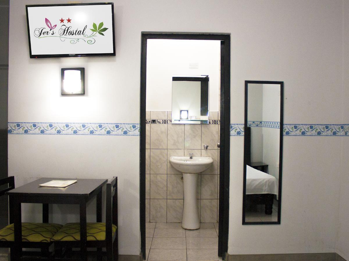 טומבס Jer'S Hostal מראה חיצוני תמונה