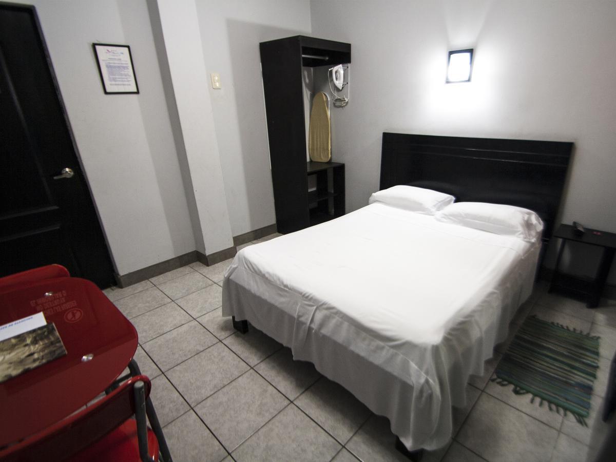 טומבס Jer'S Hostal מראה חיצוני תמונה